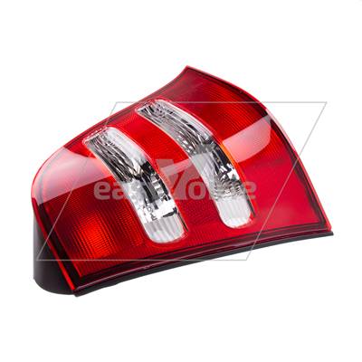 FEU ARRIERE GAUCHE - LC 860- CMAR / HAKO*